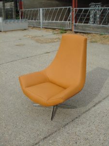 Swivelling chair recover